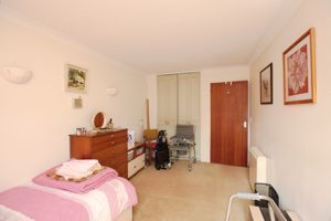 BEDROOM- click for photo gallery